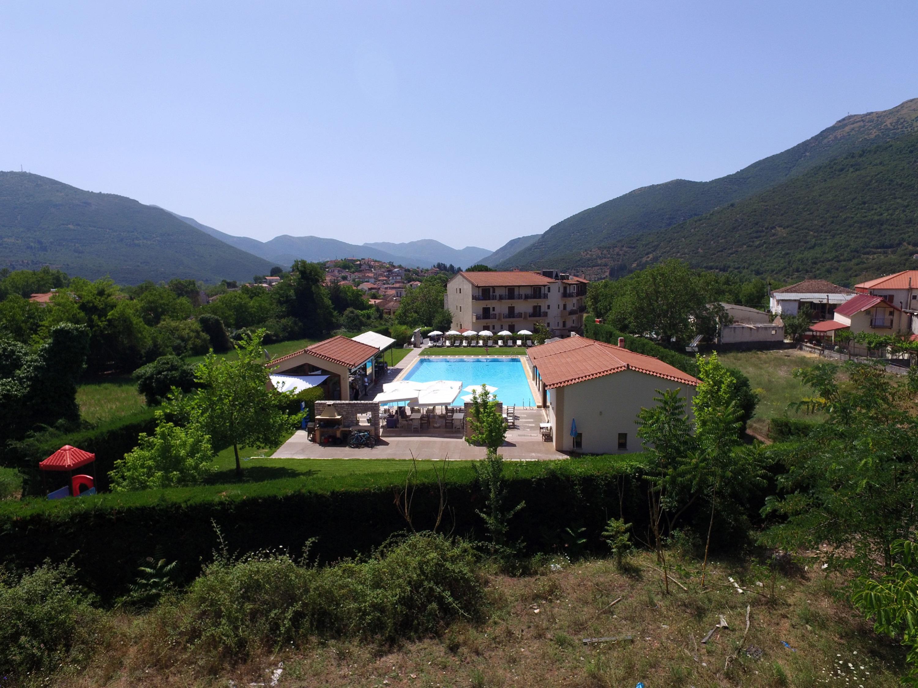 Mont Helmos Hotel Kleitoria Buitenkant foto