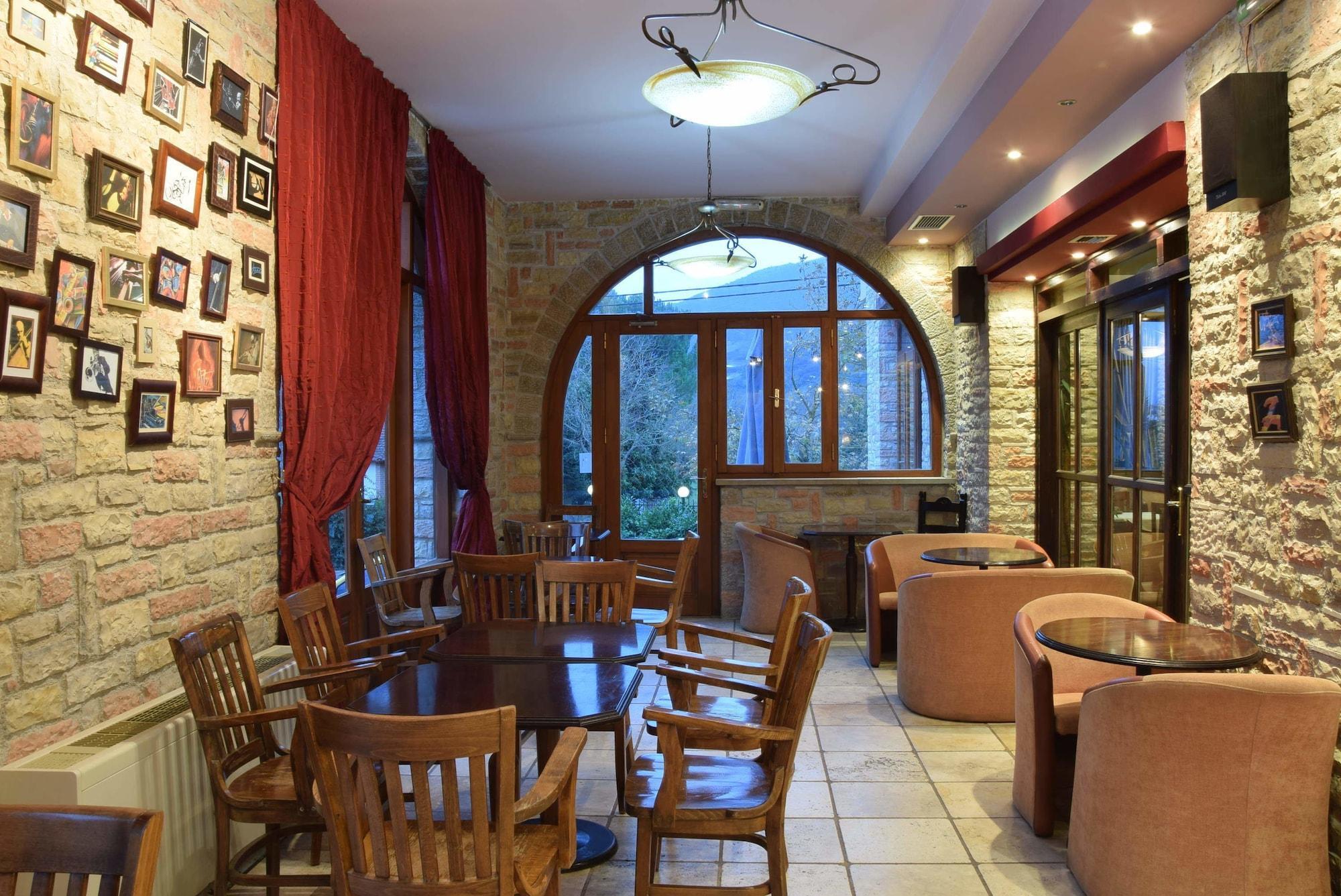 Mont Helmos Hotel Kleitoria Buitenkant foto